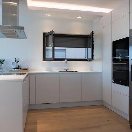 Apartman Seafront Luxury Idassa By Belmont Realty *