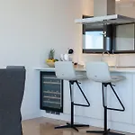 アパート Seafront Luxury Idassa By Belmont Realty ザダル