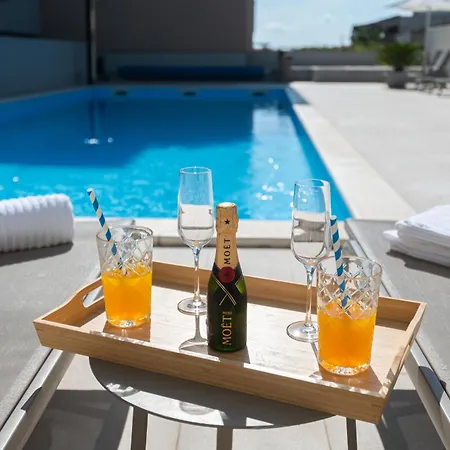 Seafront Luxury Idassa By Belmont Realty Apartment *