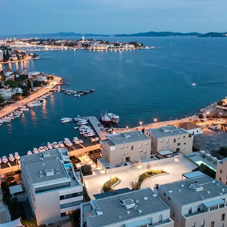 アパート Seafront Luxury Idassa By Belmont Realty